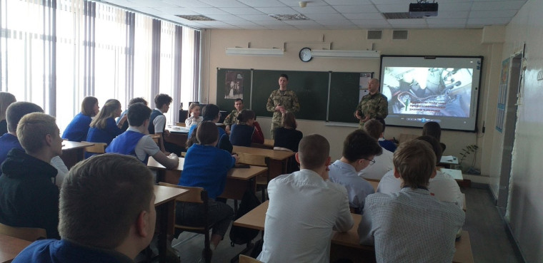 "ЕСТЬ ТАКАЯ ПРОФЕССИЯ - РОДИНУ ЗАЩИЩАТЬ".